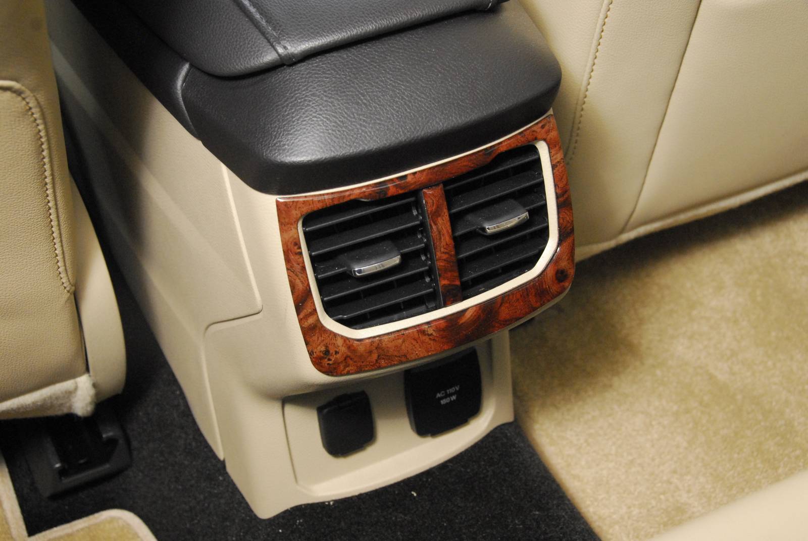 Rear Center Console