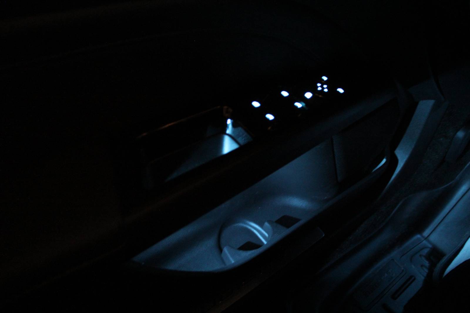 Driver's door ambient lights